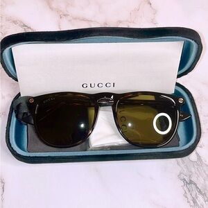 Gucci Avana Green Sunglasses with case and dust bag